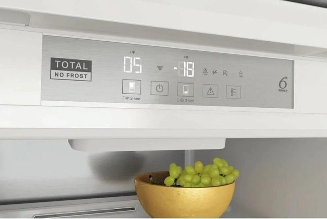 Холодильник WHIRLPOOL WHC 20T573 P