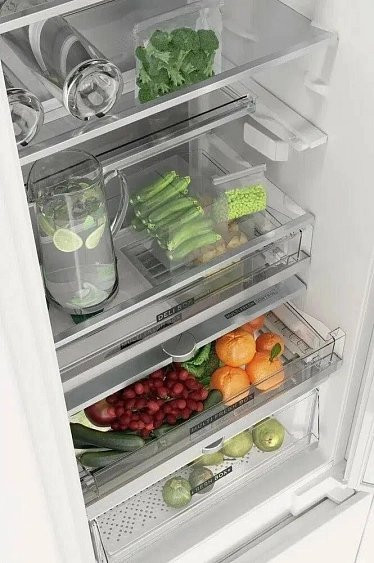 Холодильник WHIRLPOOL WHC 20T573 P