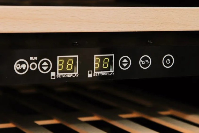 Винный шкаф DUNAVOX dx-51.150dbk/dp Винный шкаф DUNAVOX dx-51.150dbk/dp