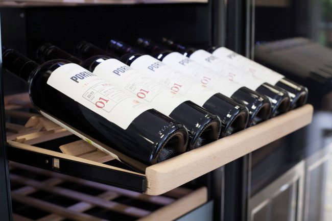 Винный шкаф Caso WineExclusive 180 Smart