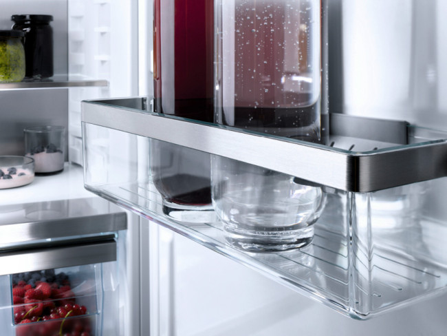 Встраиваемый холодильник Miele K 7733 E