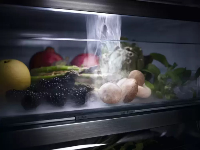 Встраиваемый холодильник Miele K 7793 C Встраиваемый холодильник Miele K 7793 C