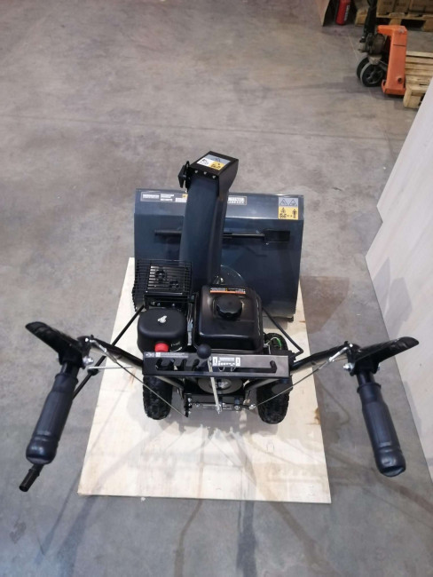 Снегоуборщик бензиновый Workmaster WST-6567TE Снегоуборщик бензиновый Workmaster WST-6567TE