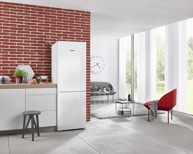 Холодильник MIELE KFN 28032 D