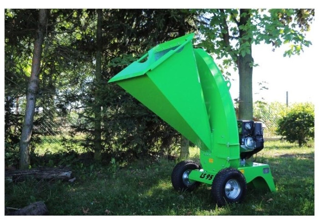 Измельчитель бензиновый LASKI LS 95/GX Tractor-mounted Laski 11.7 л.с. Измельчитель бензиновый LASKI LS 95/GX Tractor-mounted Laski 11.7 л.с.