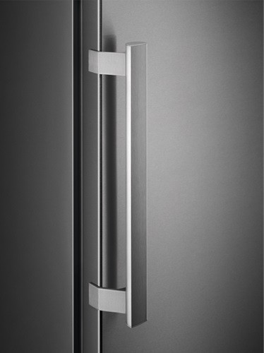 Холодильник Electrolux RRC5ME38X2 Холодильник Electrolux RRC5ME38X2