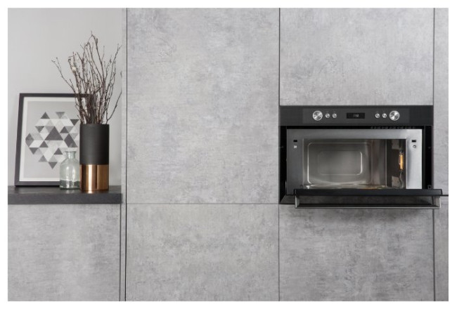 Микроволновая печь Ariston MD 764 BL