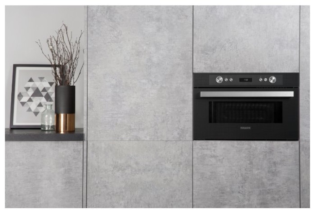 Микроволновая печь Ariston MD 764 BL