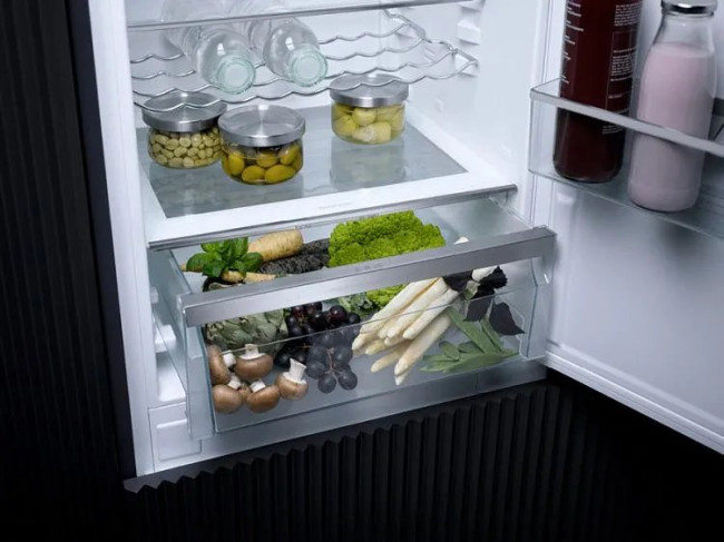 Холодильник MIELE KF 7731 E