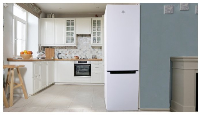 Холодильник Indesit DFE 4200 W Холодильник Indesit DFE 4200 W