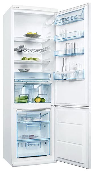 Холодильник Electrolux ENB 38633 W