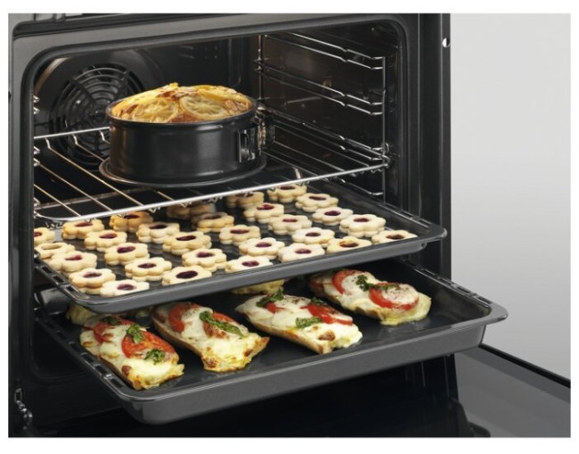 Встраиваемый газовый духовой шкаф Electrolux EOG 91102 AX Встраиваемый газовый духовой шкаф Electrolux EOG 91102 AX
