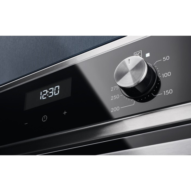 Встраиваемый электрический духовой шкаф Electrolux EOF 5C70X Встраиваемый электрический духовой шкаф Electrolux EOF 5C70X
