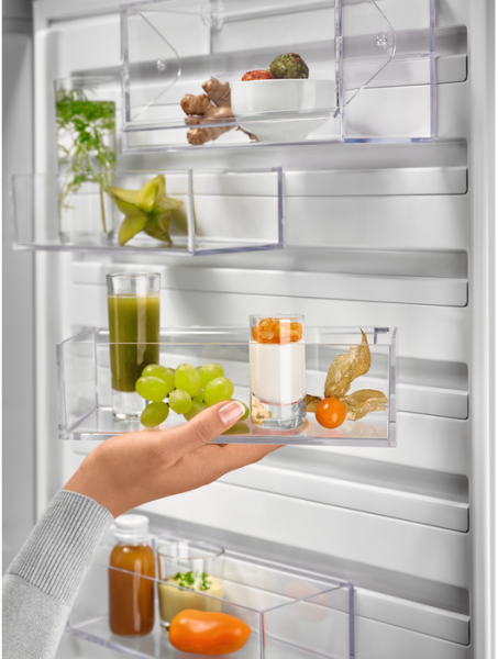 Холодильник Electrolux RNC7ME34W2 Холодильник Electrolux RNC7ME34W2