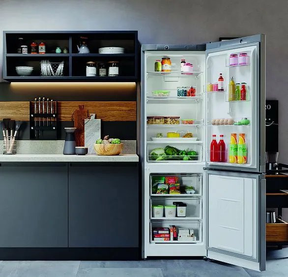Холодильник HOTPOINT-ARISTON HT 4181I S