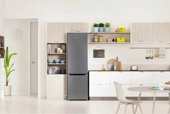 Холодильник INDESIT DS 3200 G