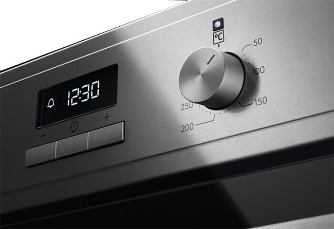 Встраиваемый электрический духовой шкаф Electrolux EOF3H40BX Встраиваемый электрический духовой шкаф Electrolux EOF3H40BX