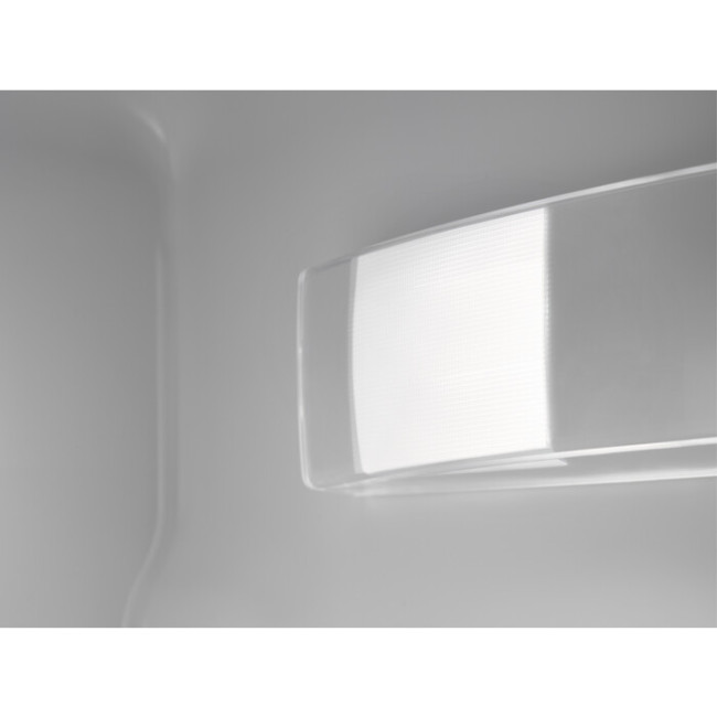 Встраиваемый холодильник Electrolux LNS5LE18S