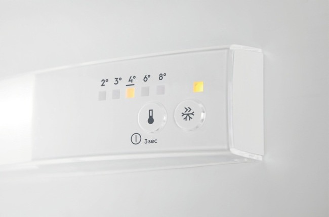 Встраиваемый холодильник Electrolux KNT1LF18S1