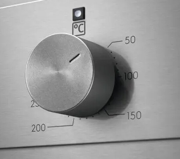 Встраиваемый электрический духовой шкаф Electrolux EOH3H00BX