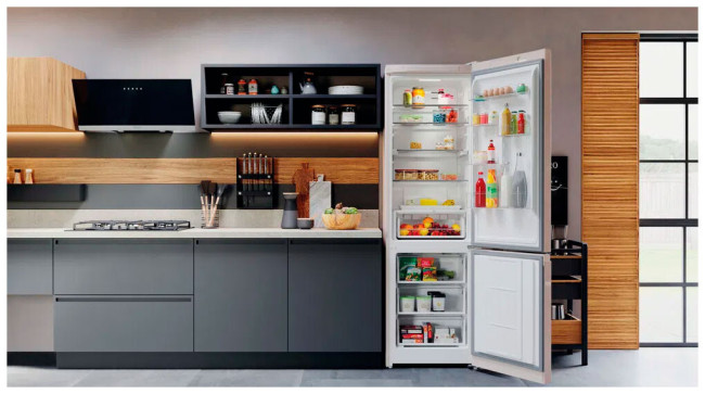 Холодильник Hotpoint-Ariston HTR 7200 M