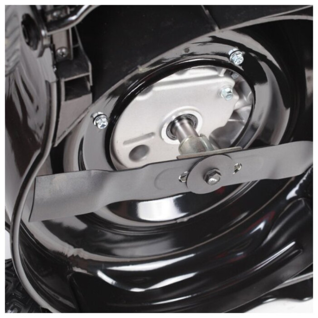 Газонокосилка PATRIOT PT 41 LM (512109005) Газонокосилка PATRIOT PT 41 LM (512109005)