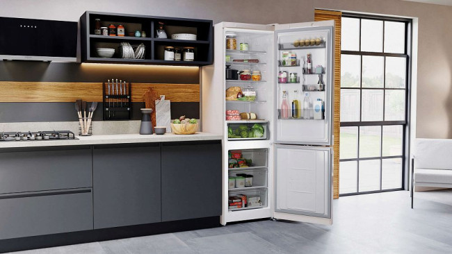 Холодильник HOTPOINT-ARISTON HT 6200 AB