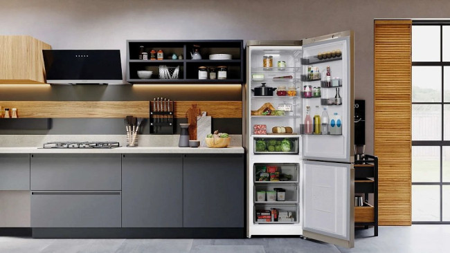 Холодильник HOTPOINT-ARISTON HT 6200 BZ