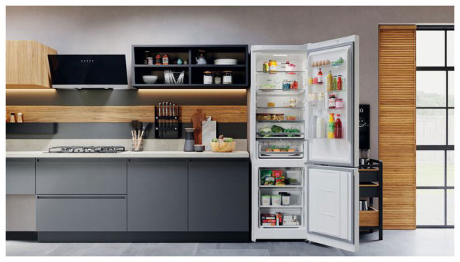 Холодильник Hotpoint-Ariston HTR 8202I W O3 Холодильник Hotpoint-Ariston HTR 8202I W O3