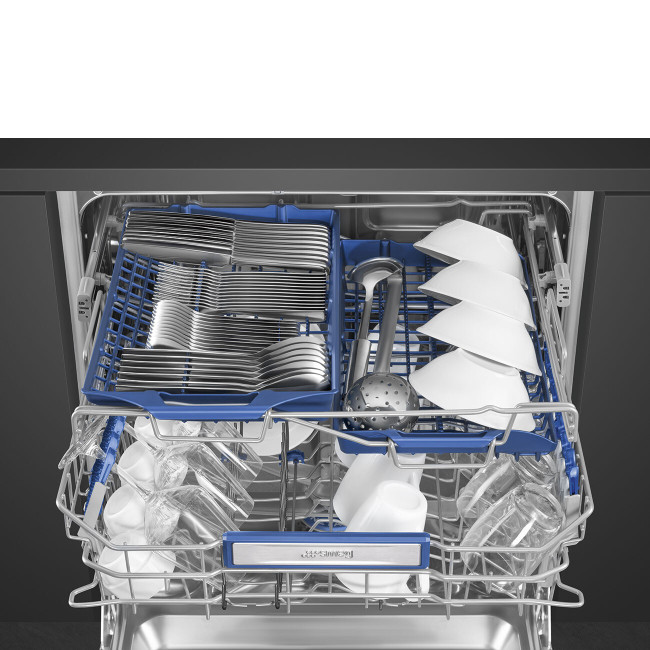 Встраиваемая посудомоечная машина Smeg STL323BL