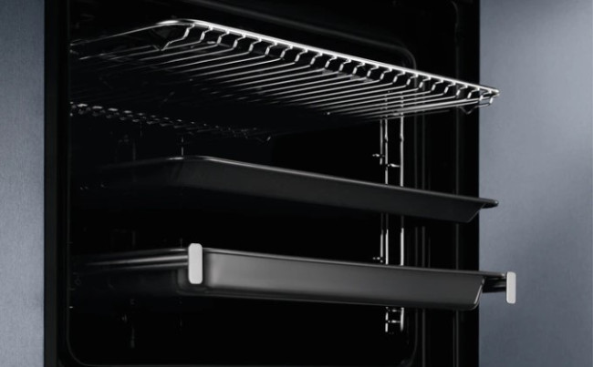 Духовой шкаф Electrolux OKC8H39WX