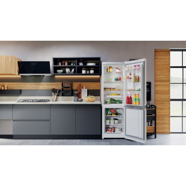 Холодильник Hotpoint-Ariston HTS 5180 W Холодильник Hotpoint-Ariston HTS 5180 W