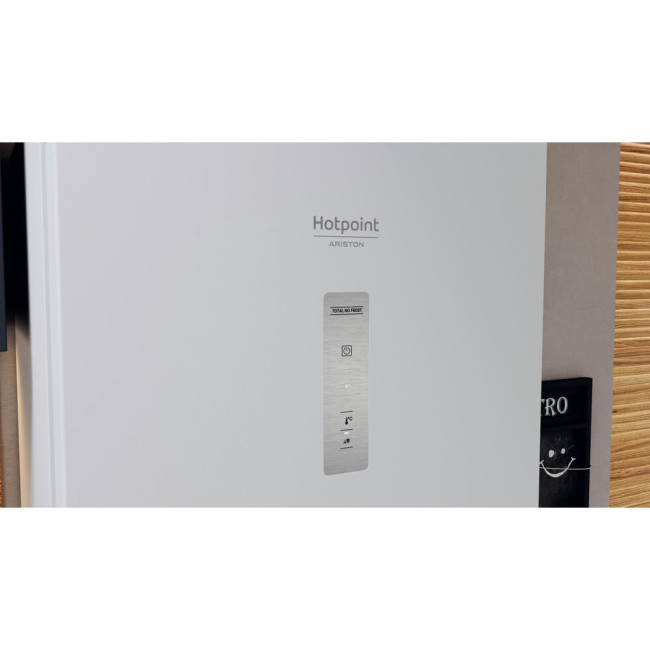 Холодильник Hotpoint-Ariston HTS 5180 W Холодильник Hotpoint-Ariston HTS 5180 W