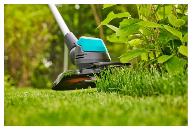 Триммер аккумуляторный GARDENA EasyCut Li-18/23 (9876-20) Триммер аккумуляторный GARDENA EasyCut Li-18/23 (9876-20)