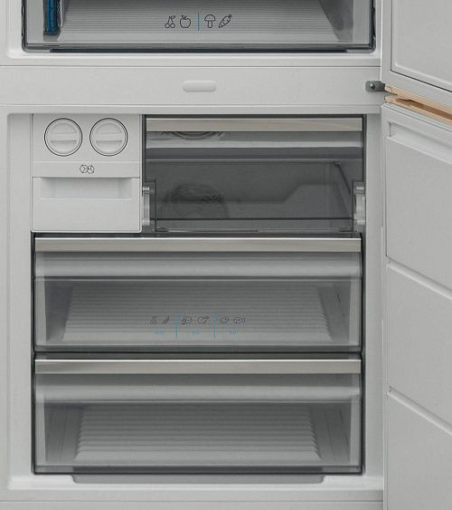 Холодильник VESTFROST VW719FFE00B