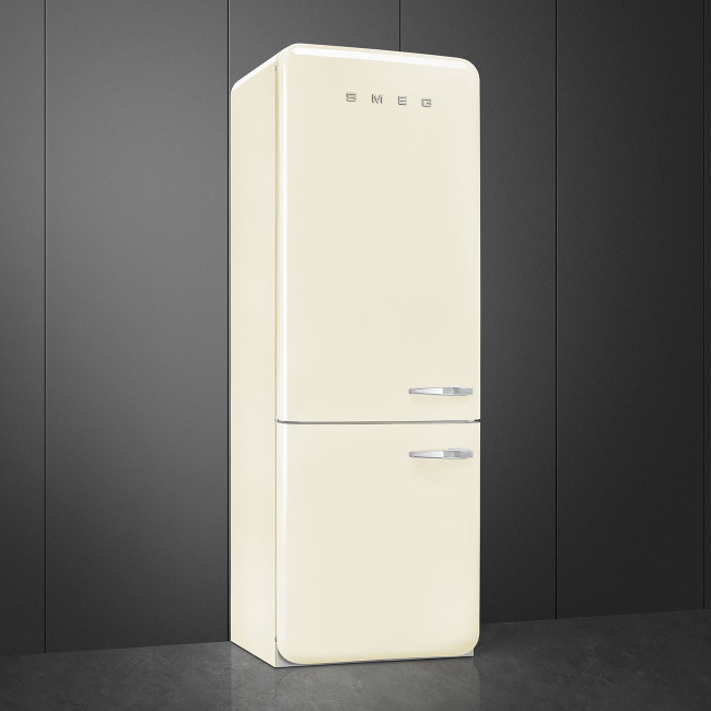 Холодильник Smeg FAB38LCR5
