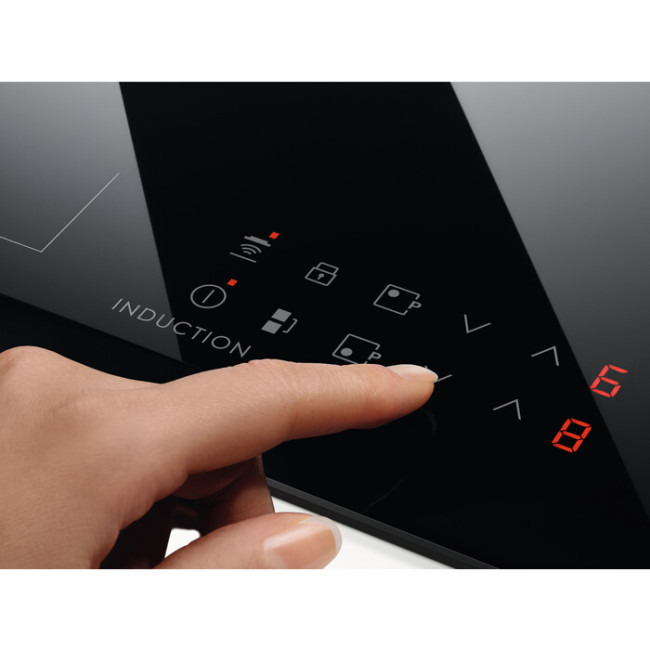 Встраиваемая индукционная варочная панель Electrolux IPEL 644 KC