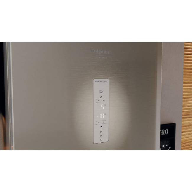 Холодильник Hotpoint-Ariston HTS 9202I BZ O3