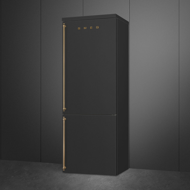 Холодильник Smeg FA8005RAO5