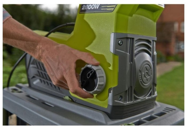 Измельчитель электрический RYOBI RSH2845T 2.8 кВт Измельчитель электрический RYOBI RSH2845T 2.8 кВт