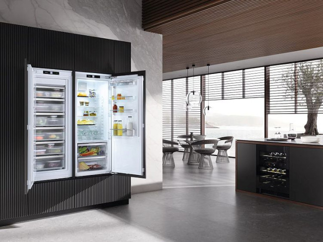 Морозильная камера MIELE FNS 7470 D