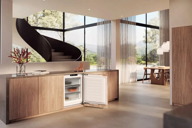 Морозильная камера MIELE FNUS 7040 D Морозильная камера MIELE FNUS 7040 D