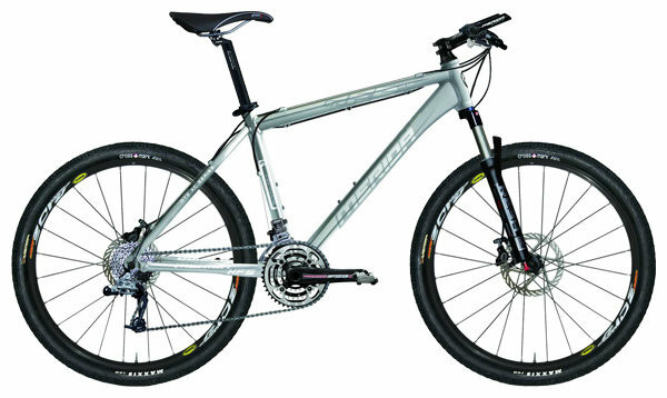 Горный (MTB) велосипед Merida Matts HFS 4000-D (2008) Горный (MTB) велосипед Merida Matts HFS 4000-D (2008)