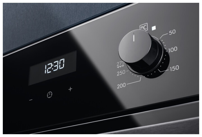 Встраиваемый электрический духовой шкаф Electrolux OCF5E50Z Встраиваемый электрический духовой шкаф Electrolux OCF5E50Z