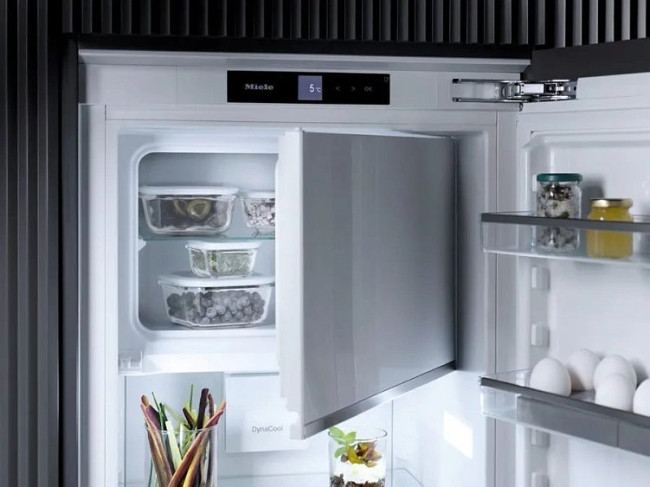 Холодильник MIELE K 7747 D