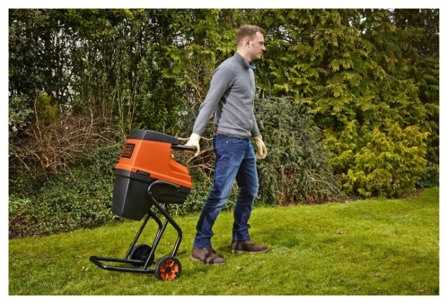 Измельчитель электрический BLACK+DECKER GS2400-QS 2.4 кВт