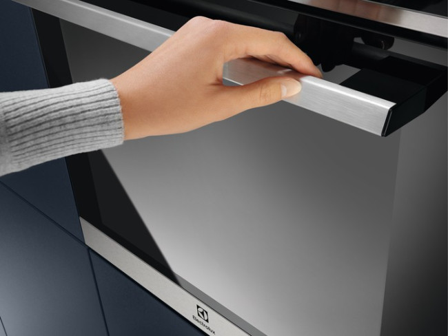Духовой шкаф с паром Electrolux LOC8H31X