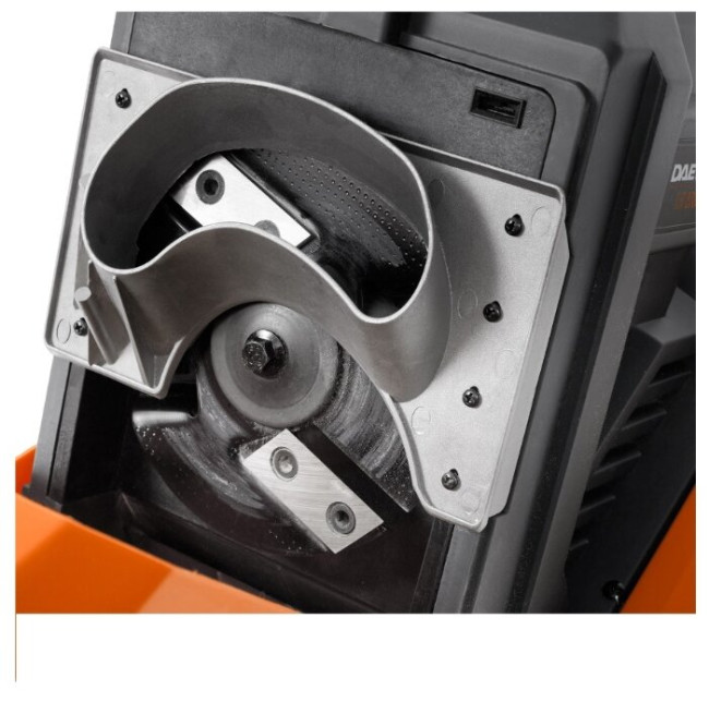 Измельчитель электрический Daewoo Power Products DSR 2700E 2.7 кВт Измельчитель электрический Daewoo Power Products DSR 2700E 2.7 кВт