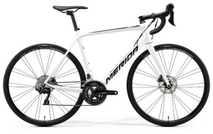 Шоссейный велосипед Merida Scultura Disc 400 (2020)
