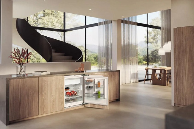 Холодильник MIELE KU 7016 D Холодильник MIELE KU 7016 D